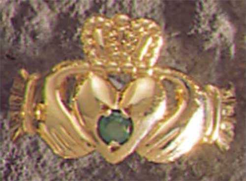 Mens claddagh sale ring with emerald