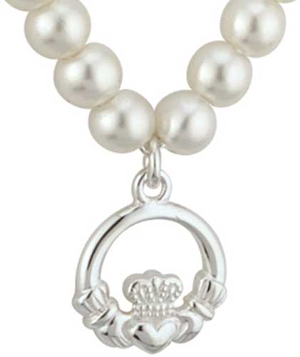 Claddagh pearl store necklace